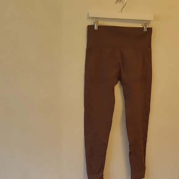 Gymshark Women's Mauve Leggings - Picture 9 of 11